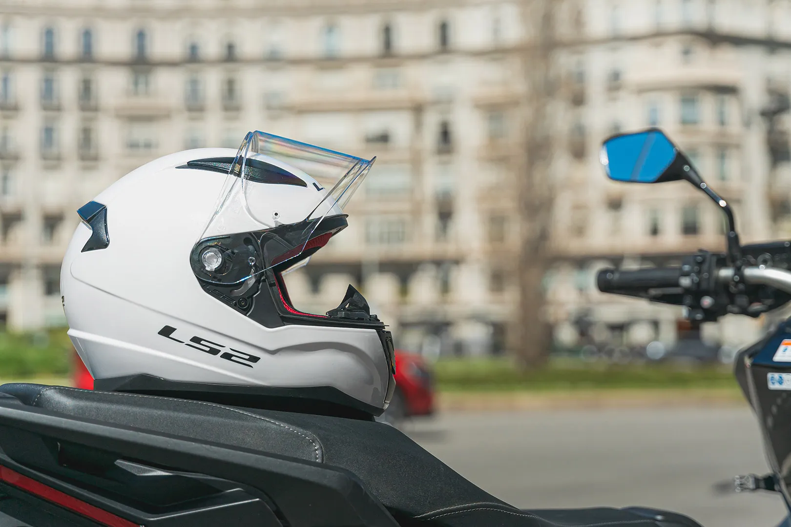 LS2 Casco Integrale per Adulti FF353 Nardo Grigio Moto Crash Protection  Casco Visiera Scuro Nuovo per 2020 Road Legal - Grigio - XXL : :  Auto e Moto